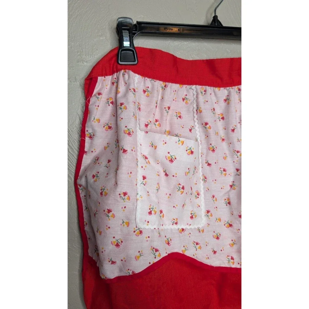 Vintage Artistic Creation Red White Floral Pocket Waist Tie Apron USA